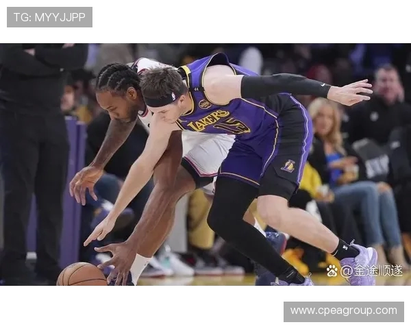 快船与湖人巅峰对决 西部强强对话引爆全场激情