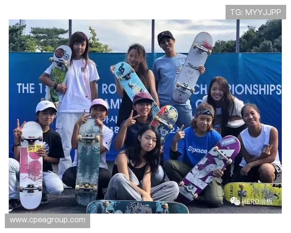 南京滑板队在极限运动会中以83分稳居积分榜首位