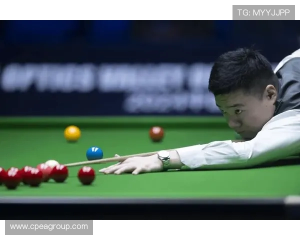 斯诺克赛事背后的传奇故事与技巧揭秘:从台面到冠军之路 斯诺克赛事背后的传奇故事与技巧揭秘:从台面到冠军之路