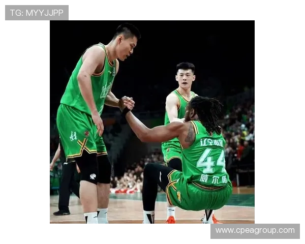 11月8日新疆队迎战八一队期待一场精彩的篮球对决与激情碰撞