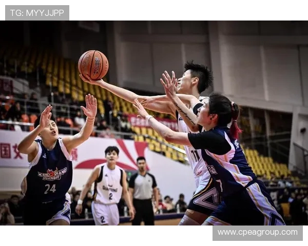 CBA精彩回放广东队对阵福建队的激烈比赛瞬间与精彩时刻分析 CBA精彩回放广东队对阵福建队的激烈比赛瞬间与精彩时刻分析