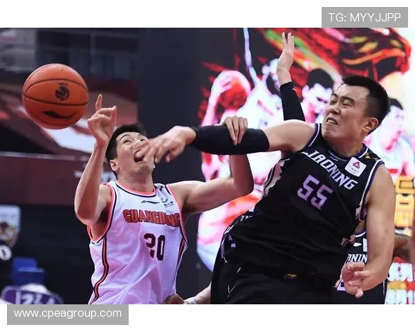 任骏飞领衔球队奋勇争先展现篮球魅力助力赛季辉煌成就