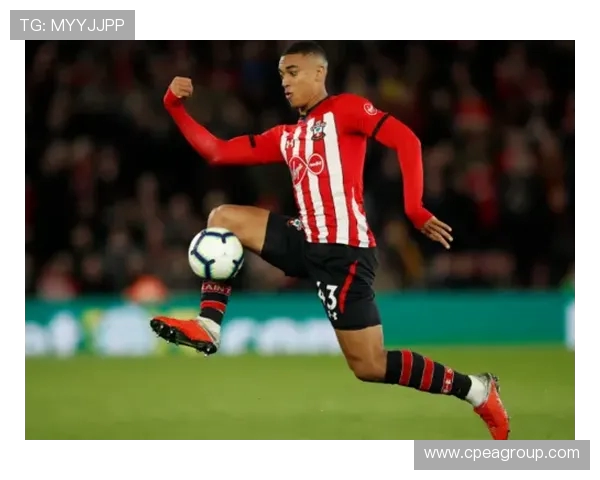 利物浦与利兹联精彩对决视频回顾及比赛亮点分析 利物浦与利兹联精彩对决视频回顾及比赛亮点分析