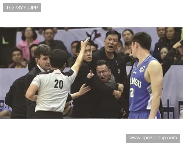 墨菲与布雷切尔激战正酣比分悬念迭起引发球迷热议